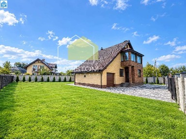 Продаж будинку 190 квадратів з газом біля водойми селі Гнідин, Київська область, Бориспільський район. 100 % готовності, - новий ремонт, меблі та побутова техніка. В котеджні ще не проживали. Ремонт якісний все в нейтральних приємних, недратуючих відтінках