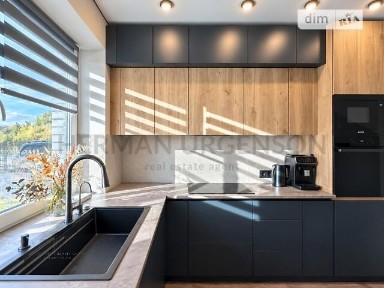 Продаж 2 поверхового таунхауса з ділянкою на 1 сотку, 102 кв. м, 3 кімнати, на вул. Кленова • ID 35053587