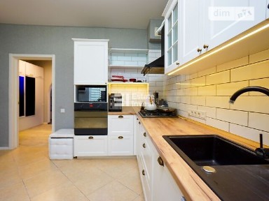 Продаж 3к квартири 97 кв. м на вул. Польова 31 • ID 35054497