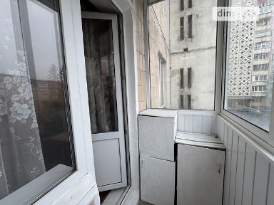 Продаж 1к квартири 33 кв. м на вул. Євгена Коновальця • ID 35053030