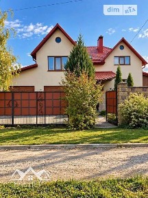 Продаж 2 поверхового будинку з верандою і ділянкою на 20 соток, 333.3 кв. м, 6 кімнат, на вул. Молодіжна • ID 35052433