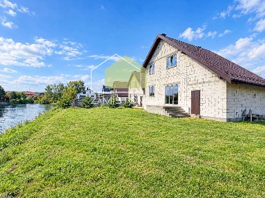 Продаж будинку 190 м²