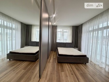 Продаж 1к квартири 63 кв. м на вул. Різдвяна • ID 35055576