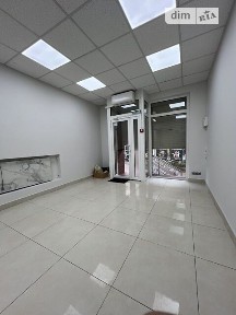 Здається комерційне приміщення на вул. Незалежності 39, площа 37 кв. м • ID 35055089