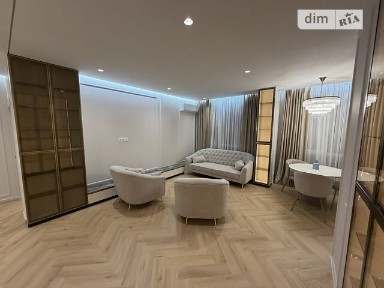 Продаж 3к квартири 96 кв. м на вул. Стрільців Січових • ID 35055939