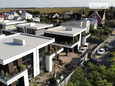 Продаж 2 поверхового дуплекса з ділянкою на 2.8 сотки, 170.5 кв. м, 4 кімнати, на вул. Степана Бандери • ID 35056114