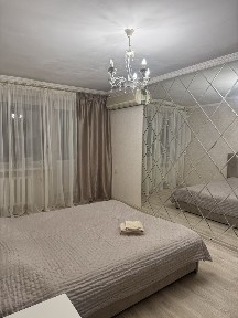 Посуточно, почасово двухкомнатная квартира Корабельный район