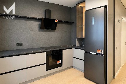 Продам 2-к квартиру 68 м² з авторським ремонтом та коморою у ЖК «Миру-1» (біля метро Масельського) |23978