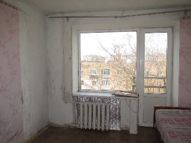 Продам 1 кімнатну квартиру по вул. Садовій 6/9 (р-н Баму)