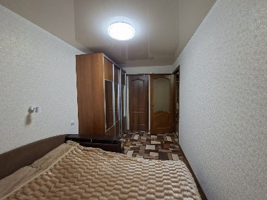 Продам 2к квартиру на Ак. Корольова