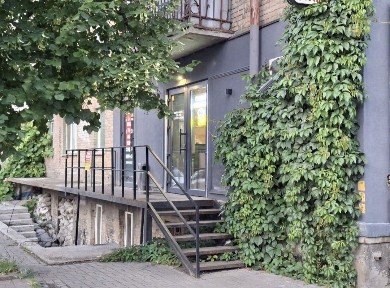 Продам коммерческое фасадное помещение 47 м. кв. ул. Константиновская 63/12. Сильпо! Подол!