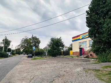 Продаж комерційного об'єкта 375 м² під супермаркет/медичний центр/представництво бізнесу. Ділянка 9 соток