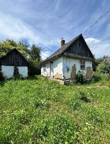 продам будинок з усіма комунікаціями