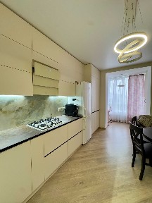Оренда євродвушки 57 м2 Центр без комісії меблі техніка охорона укриття