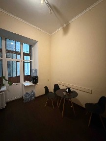Здам квартиру по вул. Саксаганського/Паньківська 120м. кв. під офіс. 26000грн+ком.