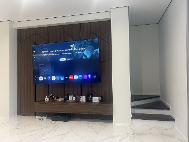 Здам сучасний Таунхаус в місті. Енергонезалежний - 10 кВт інвертор та панелі з акумуляторами