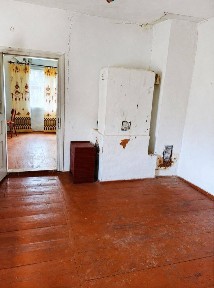 Продаж деревʼяного будинку пл. 150 м2 на ділянці 0.19 га в с. Ст. Мізунь