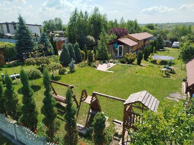 Аренда дома посуточно, беседки, территория. Беседки, манглы, стадион.