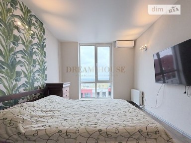 Продаж 3к квартири 84.6 кв. м на вул. Університетська 1С • ID 35057614