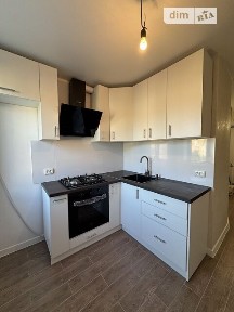 Продаж 2к квартири 43 кв. м на вул. Космонавтів 14 • ID 35059212