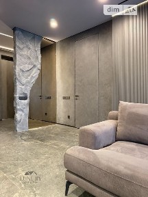 Продаж 3к квартири 138 кв. м на вул. Староміська 1/2 • ID 35058464