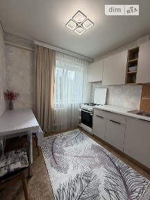 Продаж 1к квартири 32 кв. м на вул. Варненська 16/1 • ID 35057217