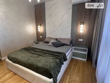 Продаж 1к квартири 51 кв. м на вул. Предславинська 42 • ID 35057213