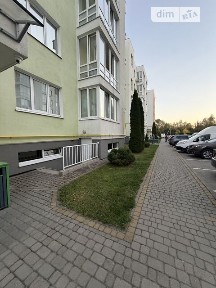 Продаж 3к квартири 120 кв. м на вул. Мікльоша Карла 9 • ID 35061659