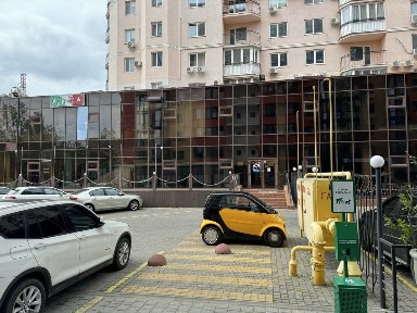 Продам коммерческое помещение 343 м2 в ЖК Эталон, 1 этаж, отдельный вход!