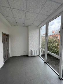 Ключі в АН. Нова окрема будівля в центрі міста. Оренда офісу.