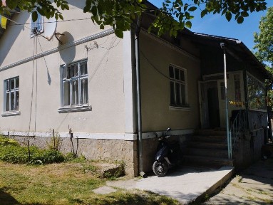 Продаж будинку з земельною ділянкою 0,1215га с. Опака Східницької ОТГ
