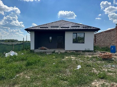 Продаж одноповерхового будинку в Луці-Мелешківській