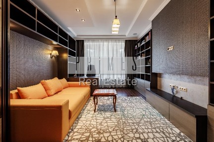 Продаж квартири Київ, 186 м², 4 кімнати, 2/22 поверх, генератор, укриття, паркінг, охорона