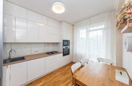 Продаж 3к. двоповерхової квартири з терасою Метрологічна, 109А Кришталеві джерела ГАЗ