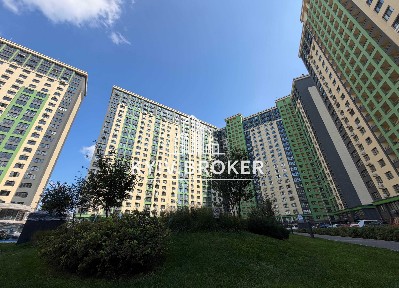 Продам квартиру на 5 поверсі 56м2 Perfect town Максимовича 32В Метро Васильківська 10 хвилин пішки