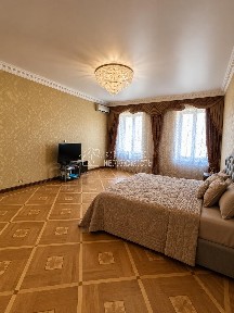 Оренда вишуканої 4 к квартири Центр