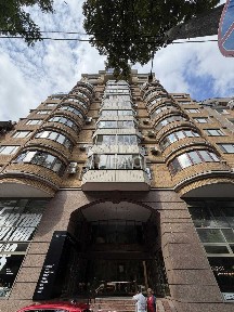 ***Продам квартиру Печерськ центр 191м2 без ремонту***