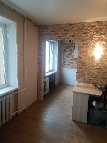Продаж квартири з косметичним ремонтом р-н алмазний біля зупинки