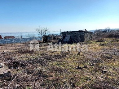 Большой участок в Холодной Балке в районе церкви.