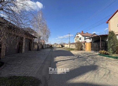 Ексклюзивна пропозиція! Будинок в Авангарді найкраща локація 2 поверхи 220м ділянка 6 соток правильної форми центральна вулиця гор комунікації