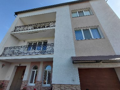 Продається чудовий будинок 290 м. кв у м. Збараж