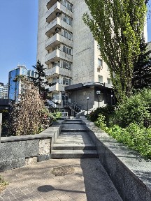Оренда приміщення 60 м² біля м. Звіринецька | Свій санвузол та душ | Печерськ