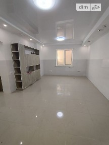 Продаж комерційного приміщення на вул. Молодіжна, площа 100 кв. м • ID 23905893