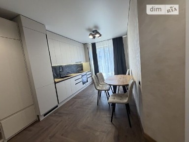 Продаж 1к квартири 41 кв. м на вул. Єнківська 35 • ID 35065379