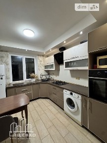 Продаж 3к квартири 67 кв. м на вул. Завадського 38 • ID 35064623
