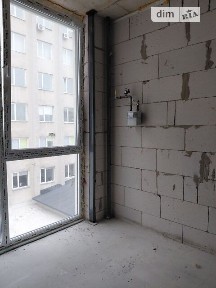 Продаж офісного приміщення 28 кв. м. на 5 поверсі на вул. Крушельницької Соломії 18, десятиповерхова будівля • ID 35063719