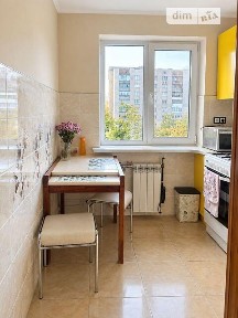 Продаж 2к квартири 43 кв. м на вул. Євгена Патона • ID 35066720