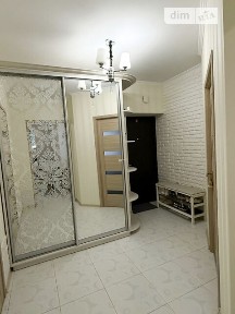 Продаж 1к квартири 57 кв. м на вул. Зарічанська • ID 35066271