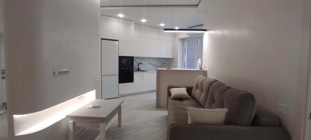 Оренда 2-кімнатної квартири 78 м², Херсонська вул., 9б