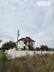 Продаж 3 поверхового будинку з верандою і ділянкою на 15 соток, 340.8 кв. м, 6 кімнат, на вул. Вереснева 5 • ID 35066983